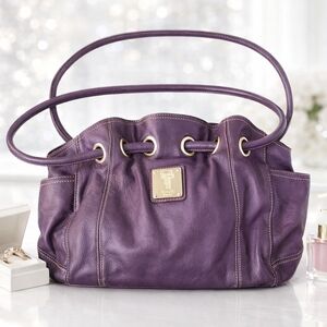 TIGNANELLO Elegant Purple Leather Shoulder Bag. EUC